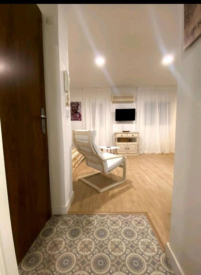 Apartamento Triana Apartman Sevilla Kültér fotó